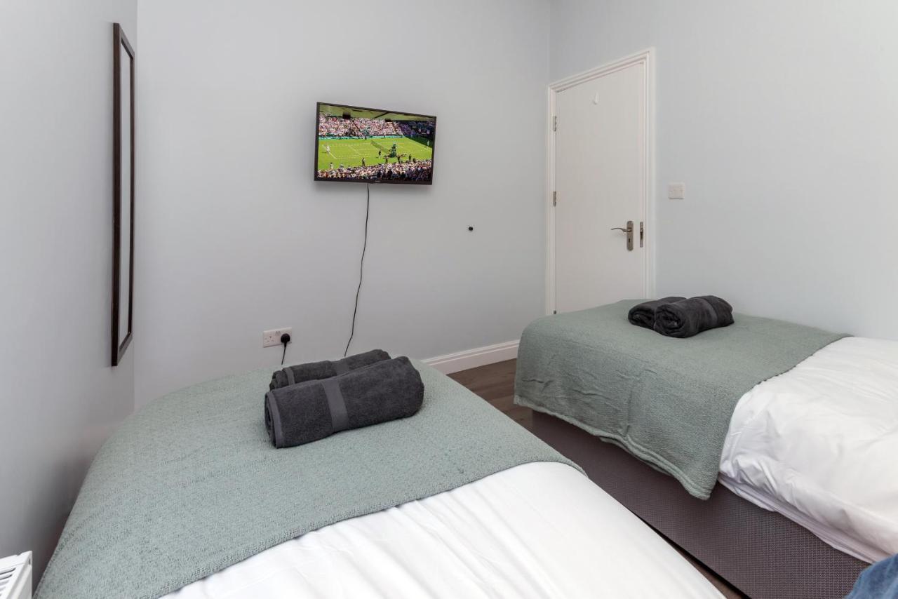Taylor'S Apartment Wimbledon ロンドン エクステリア 写真