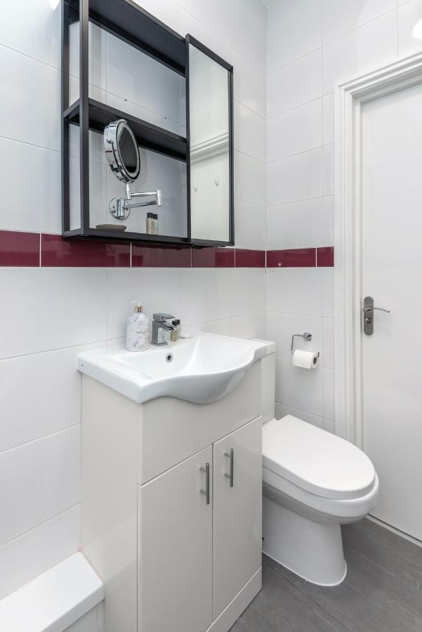 Taylor'S Apartment Wimbledon ロンドン エクステリア 写真